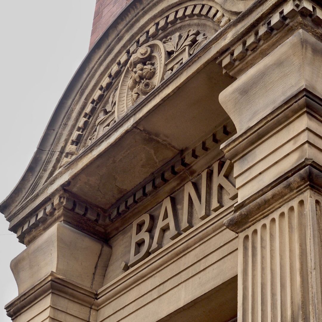 One Bank Says Gold Falls to $3,400. Another Says $6,300. Singapore Buyers Need to Know Which Analysis to Trust