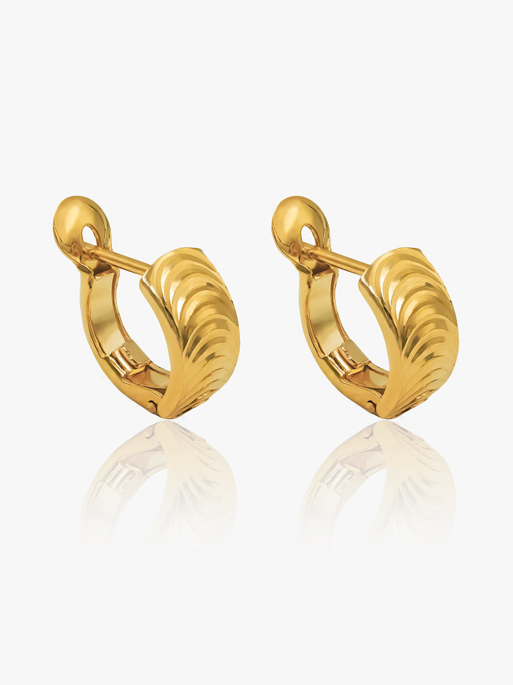 916 Gold Alcmene Clip On Earring