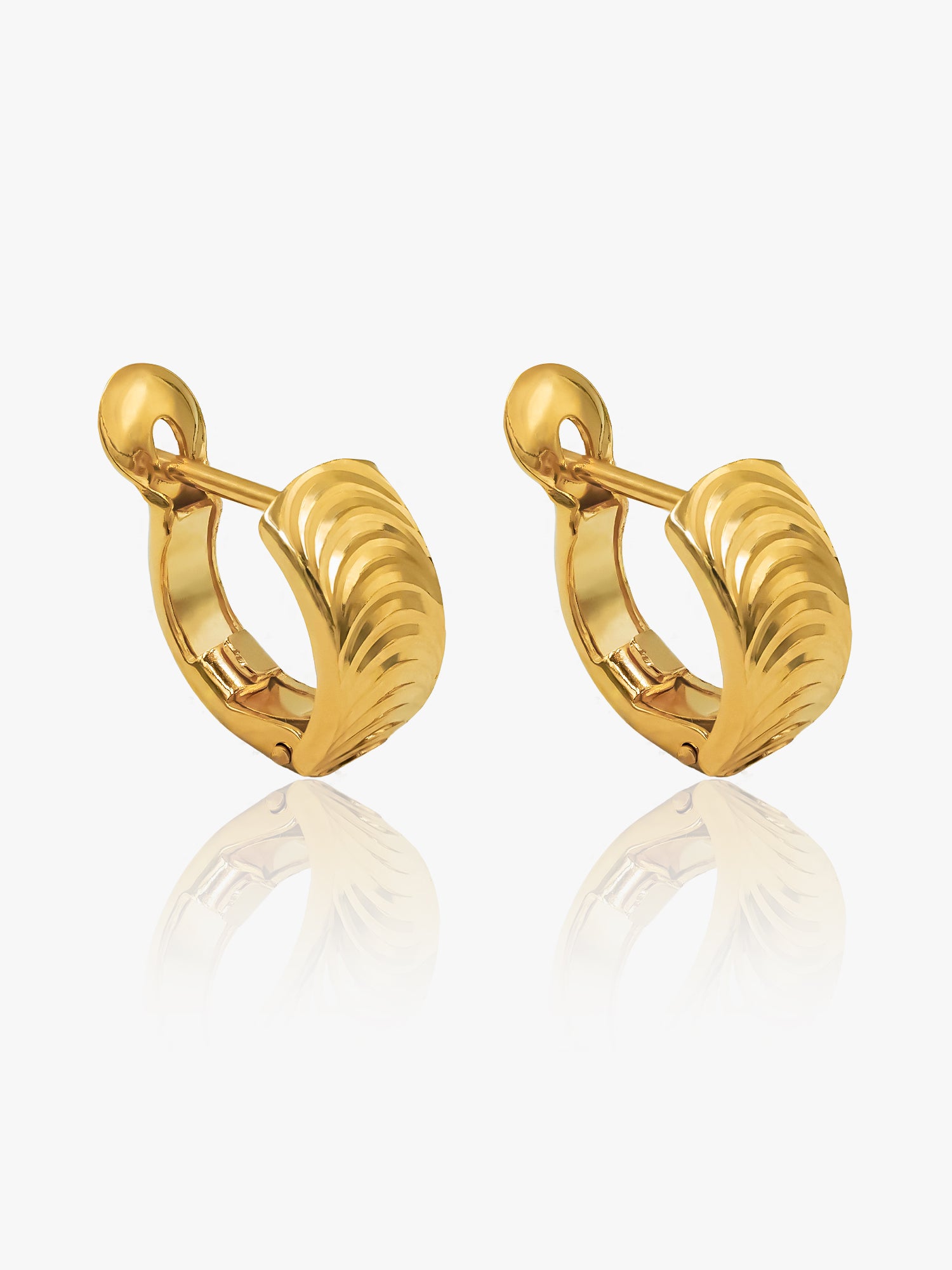916 Gold Alcmene Clip On Earring