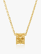 916 Gold Barrel Clover Necklace