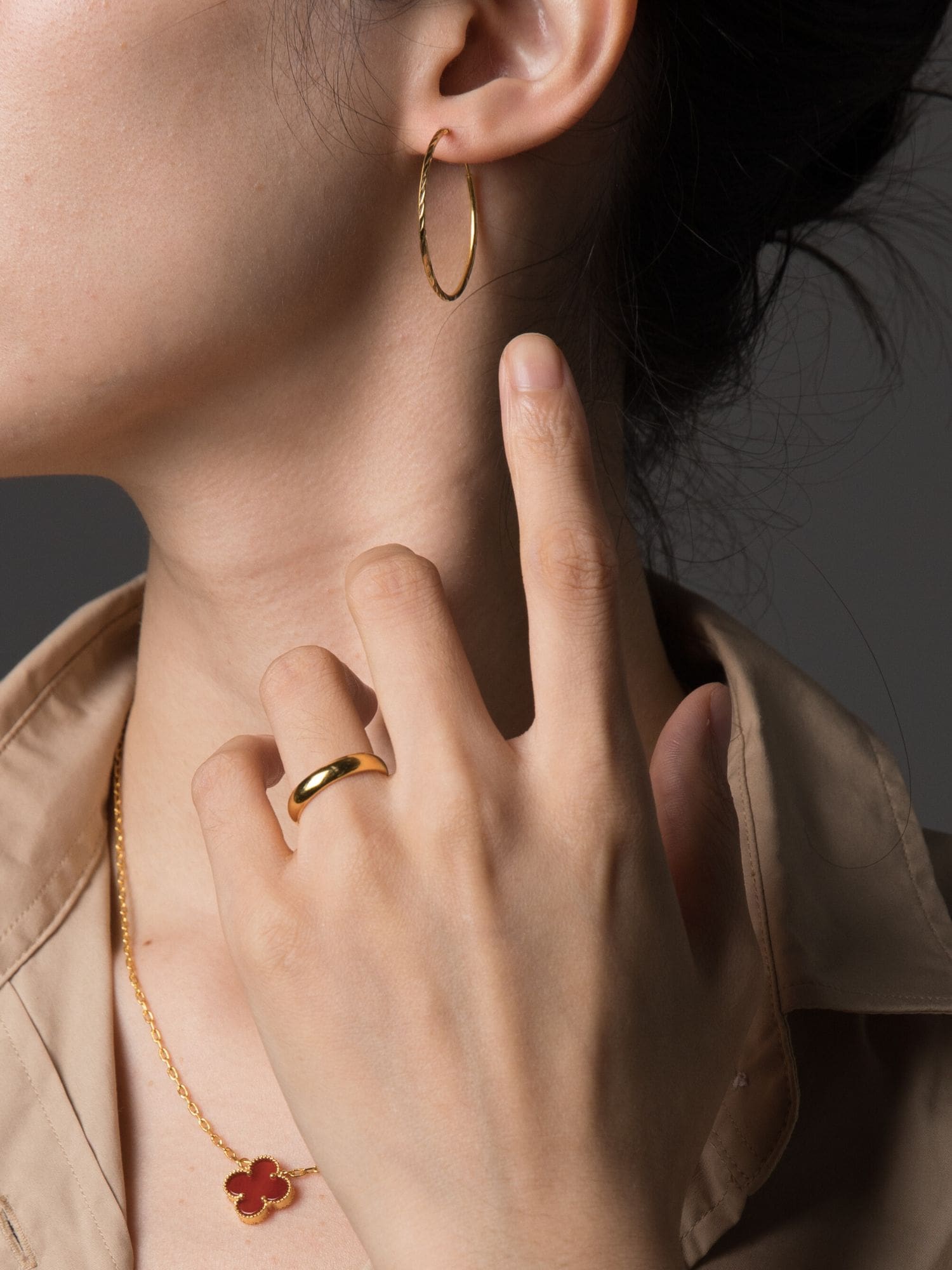 916 Gold Cut Hoop Earrings