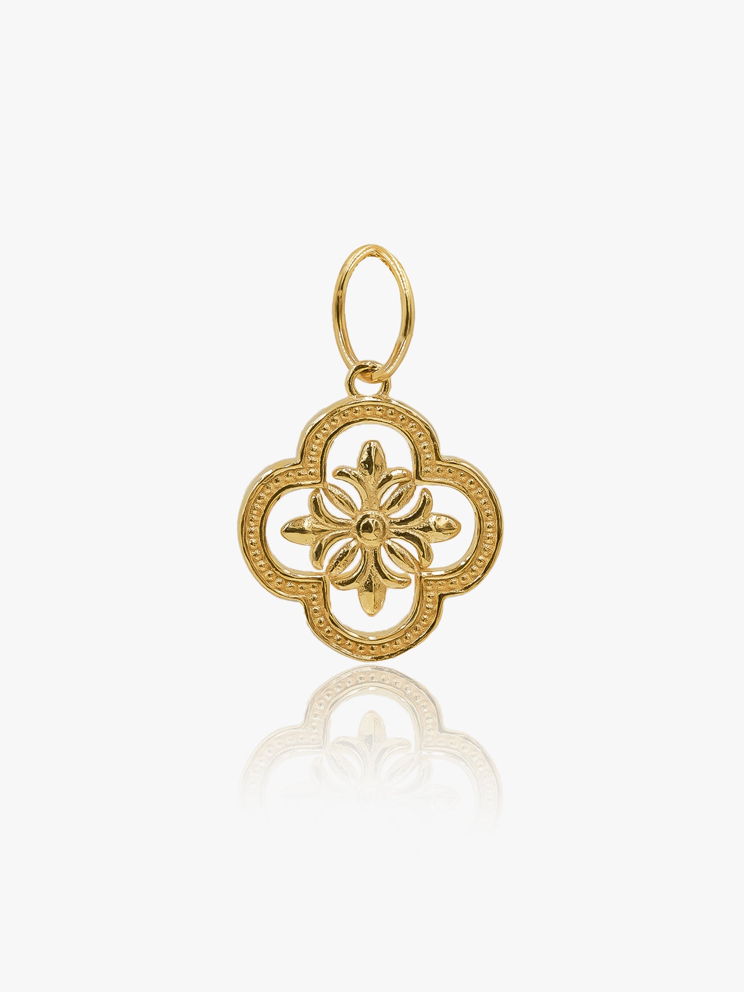 916 Gold Frost Clover Pendant
