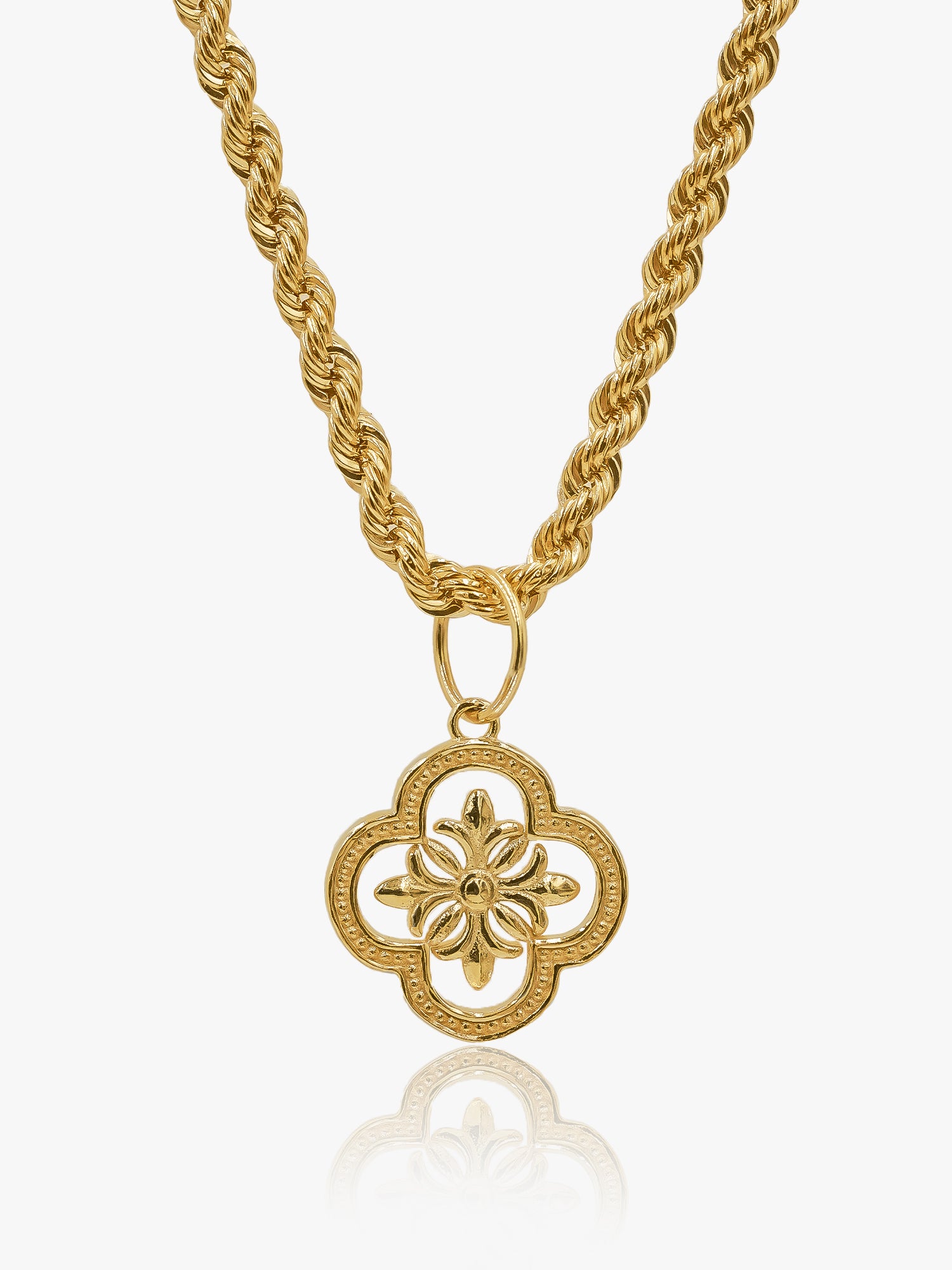 916 Gold Frost Clover Pendant