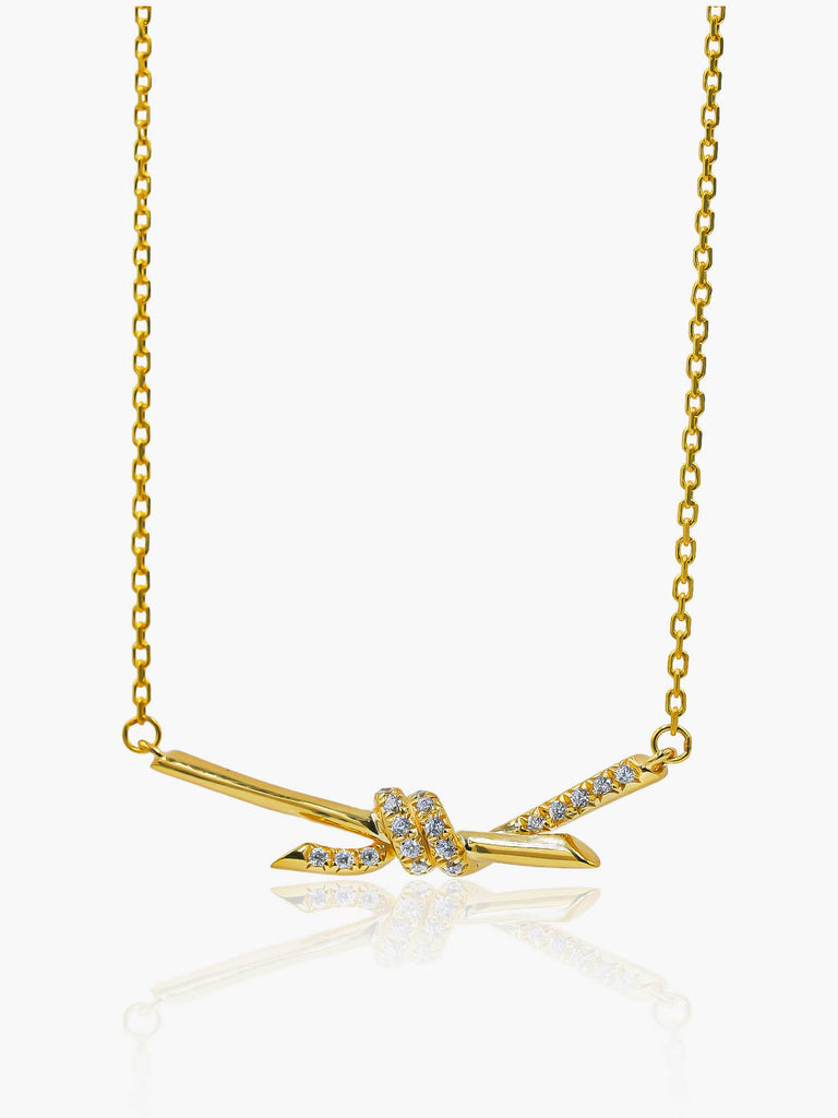 916 gold sparkling knot necklace