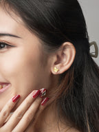 916 Gold Fluttering Earring