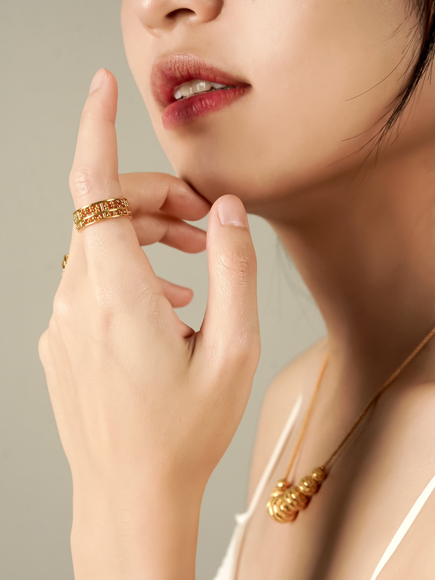 916 Gold Full Abacus Ring
