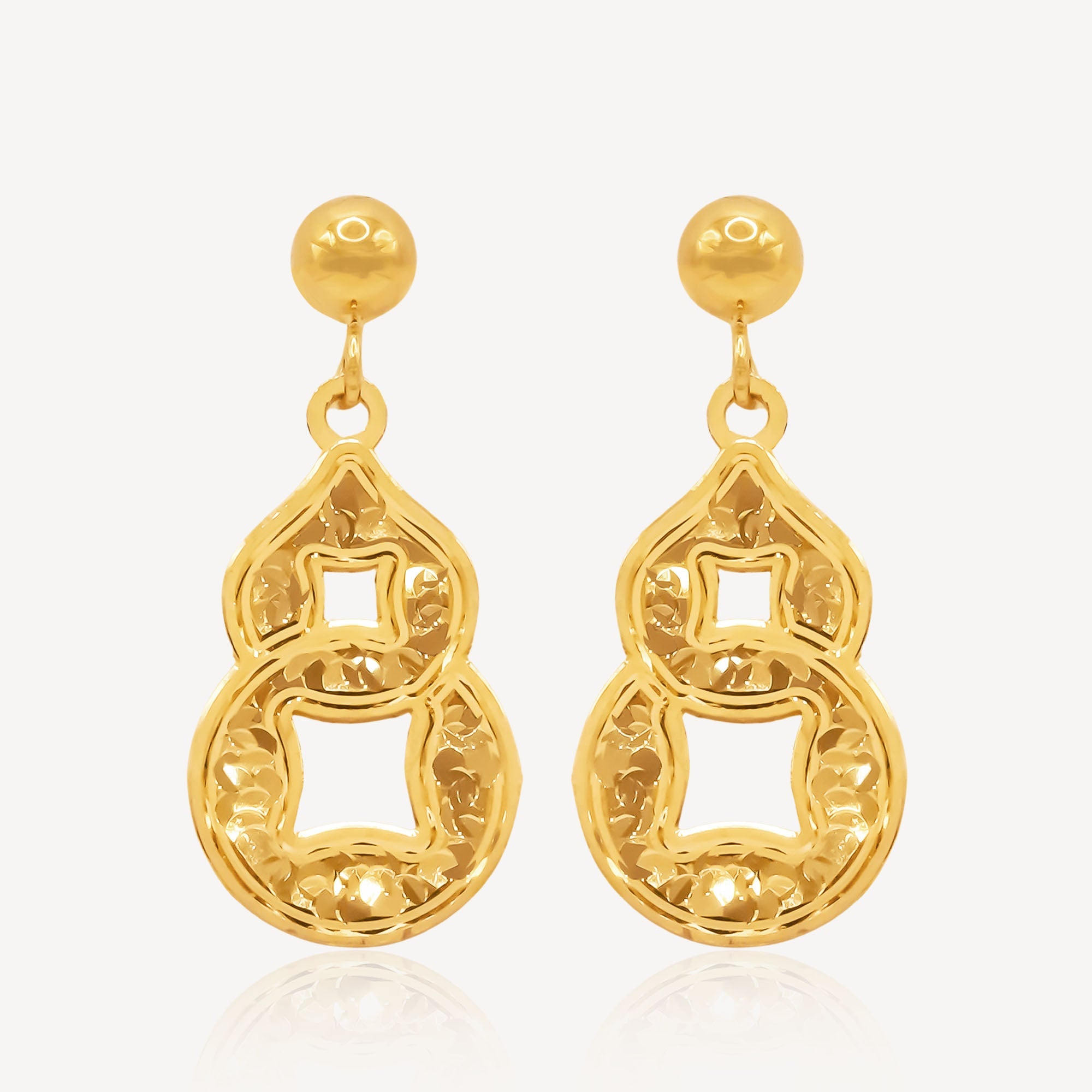 916 Gold Crush Gourd Earring