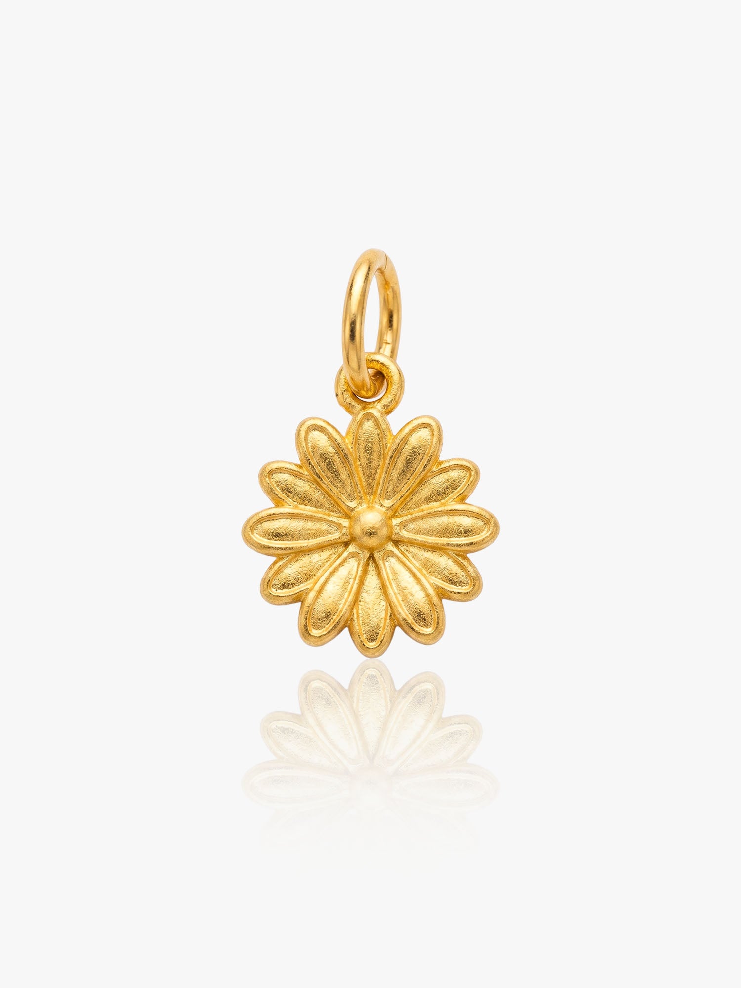 916 Gold Ms Daisy Pendant