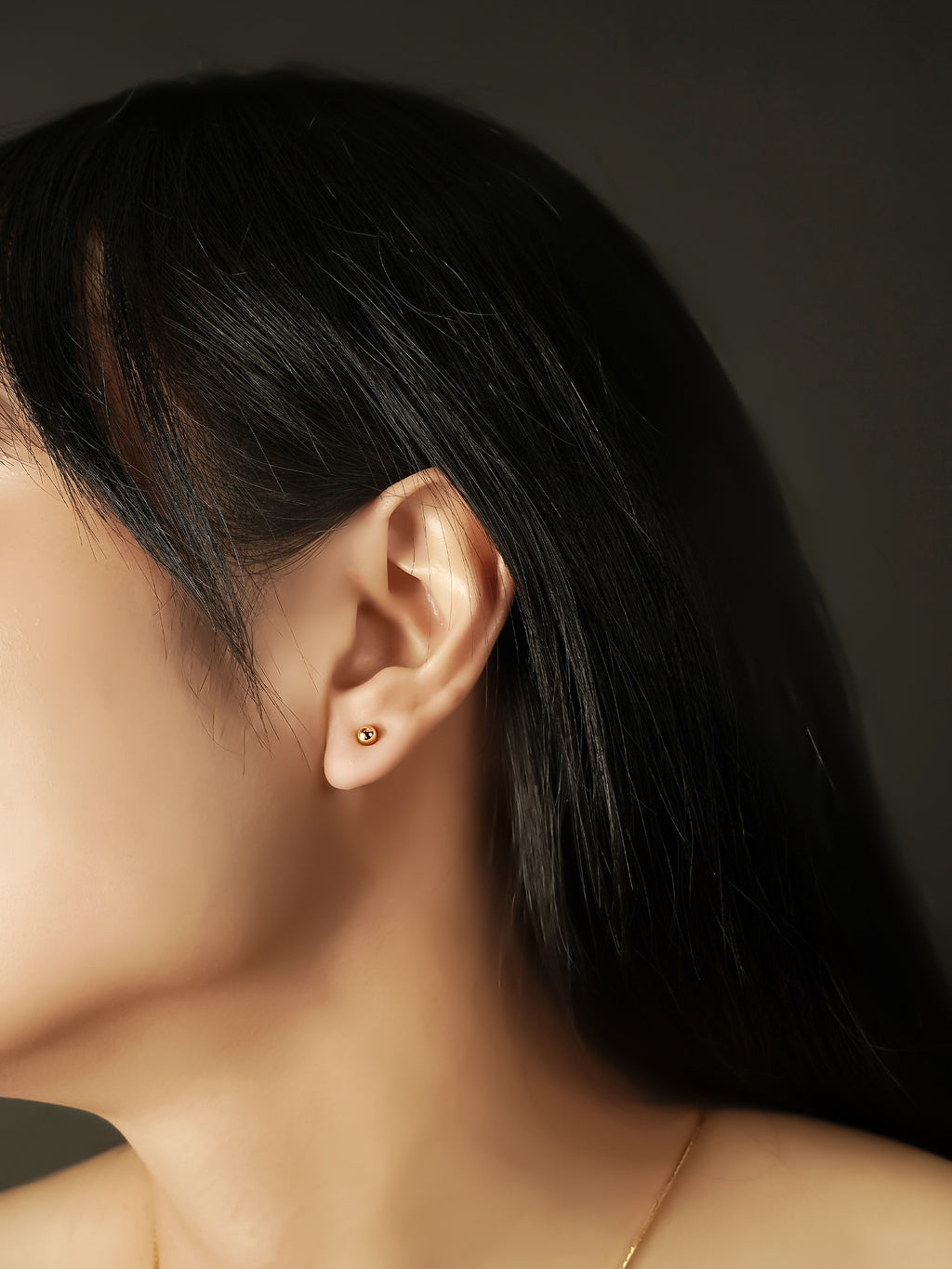 916 Gold Round Ear Studs