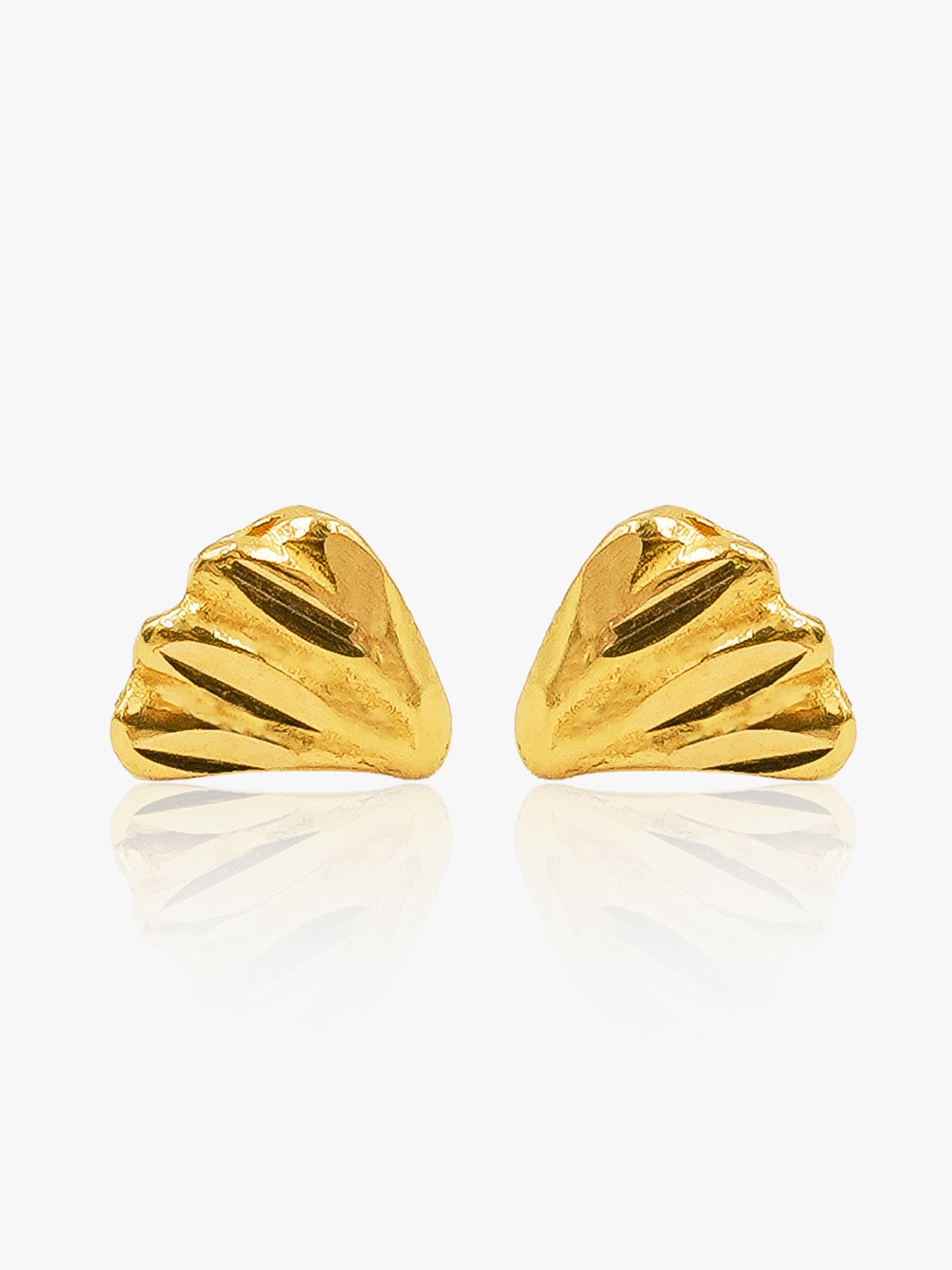 916 Gold Shell Earring