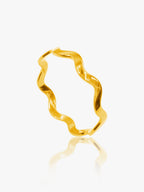 916 Gold Wavey Ring