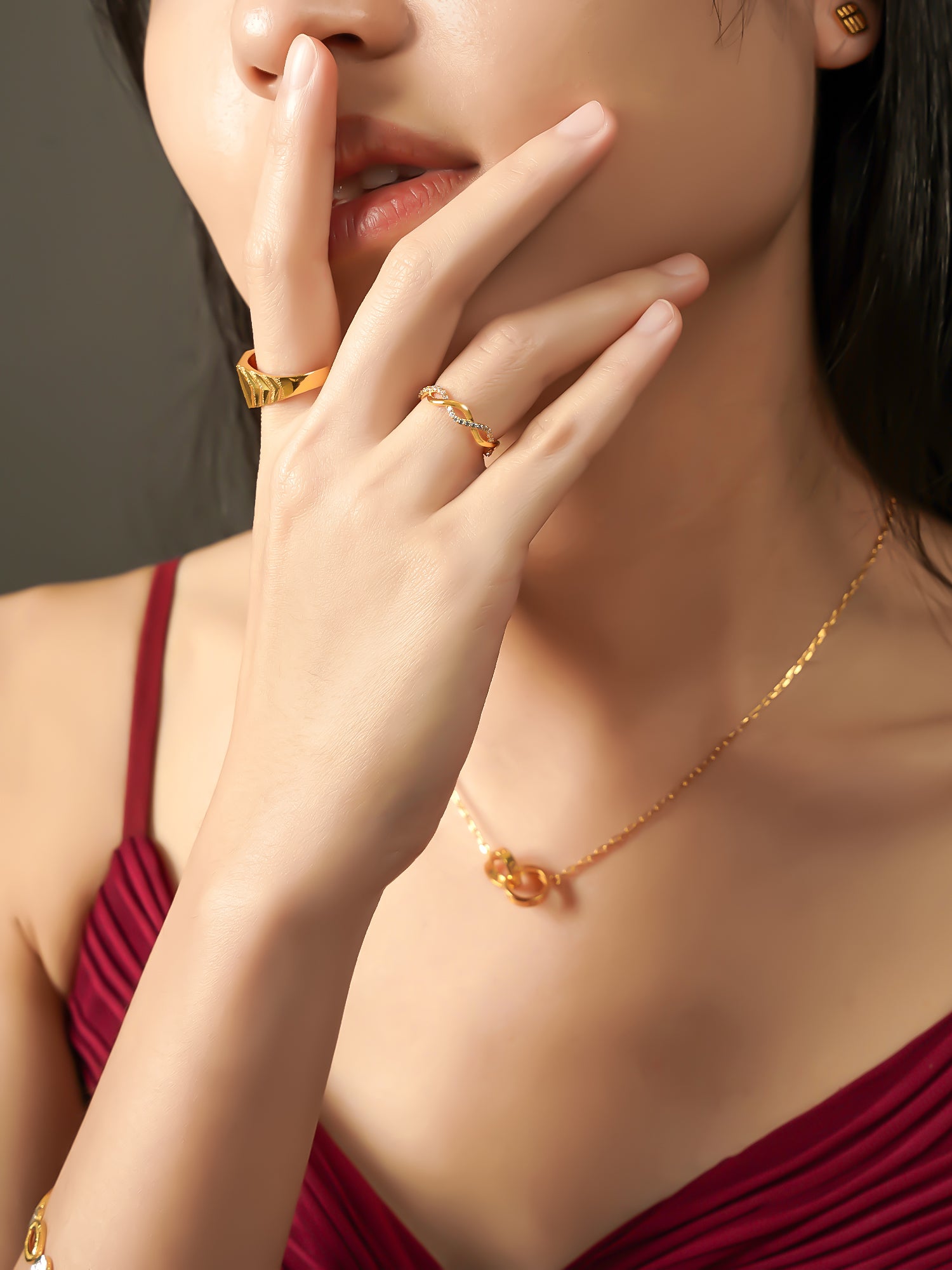 916 Gold Zirconia Swirl Ring