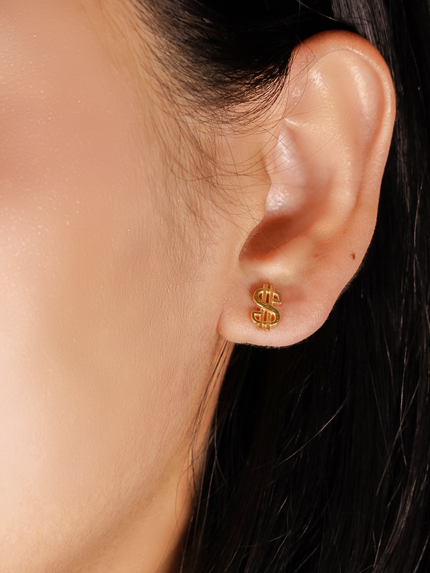 916 Gold Dollar Earstuds