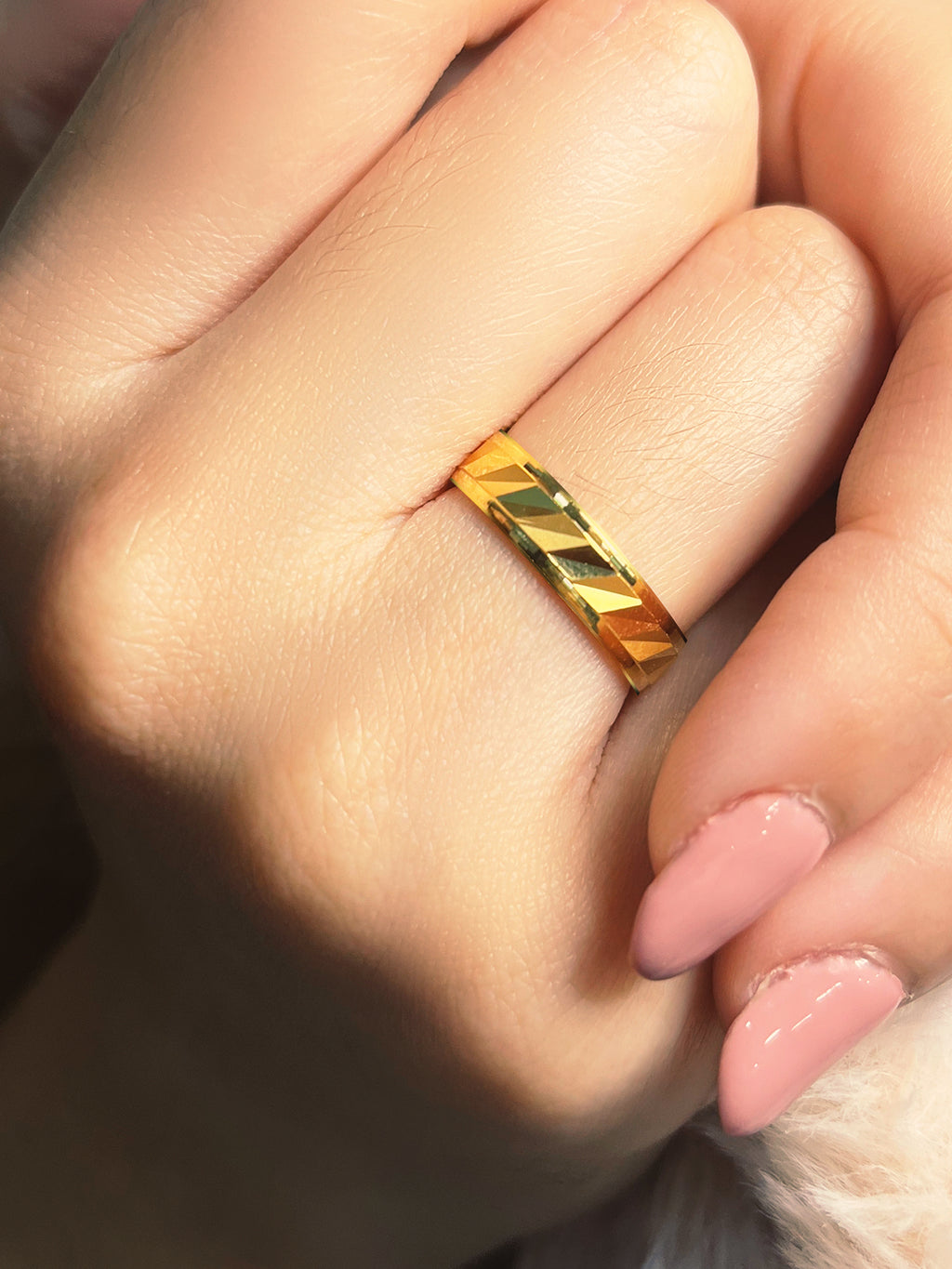 916 Gold Enchanted Ring