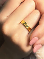 916 Gold Enchanted Ring