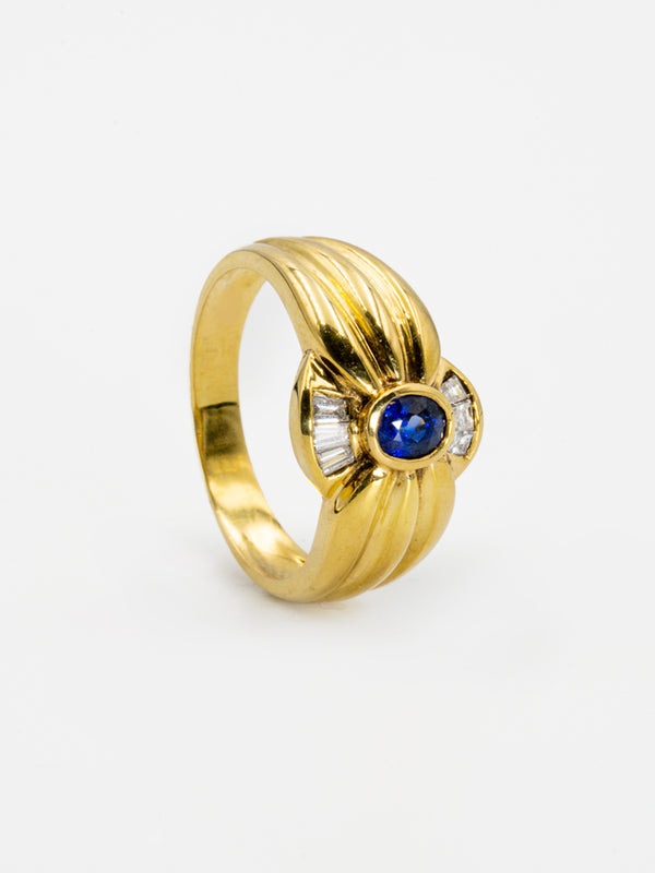 18K Gold Sapphire Ring