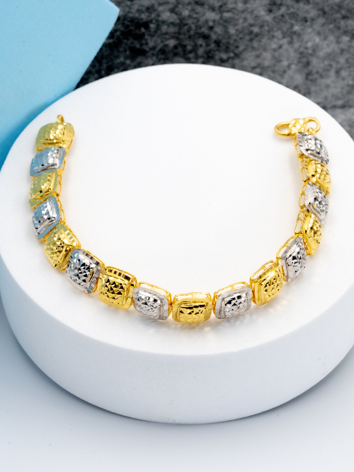 916 Gold Biskit Bracelet